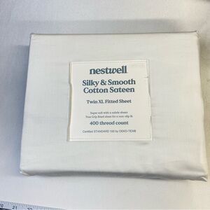 Nestwell 100% Cotton Twin XL 400 Thread Count White Fitted Sheet Subtle Sheen